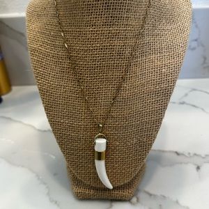 Stella & Dot Sahara Horn Necklace